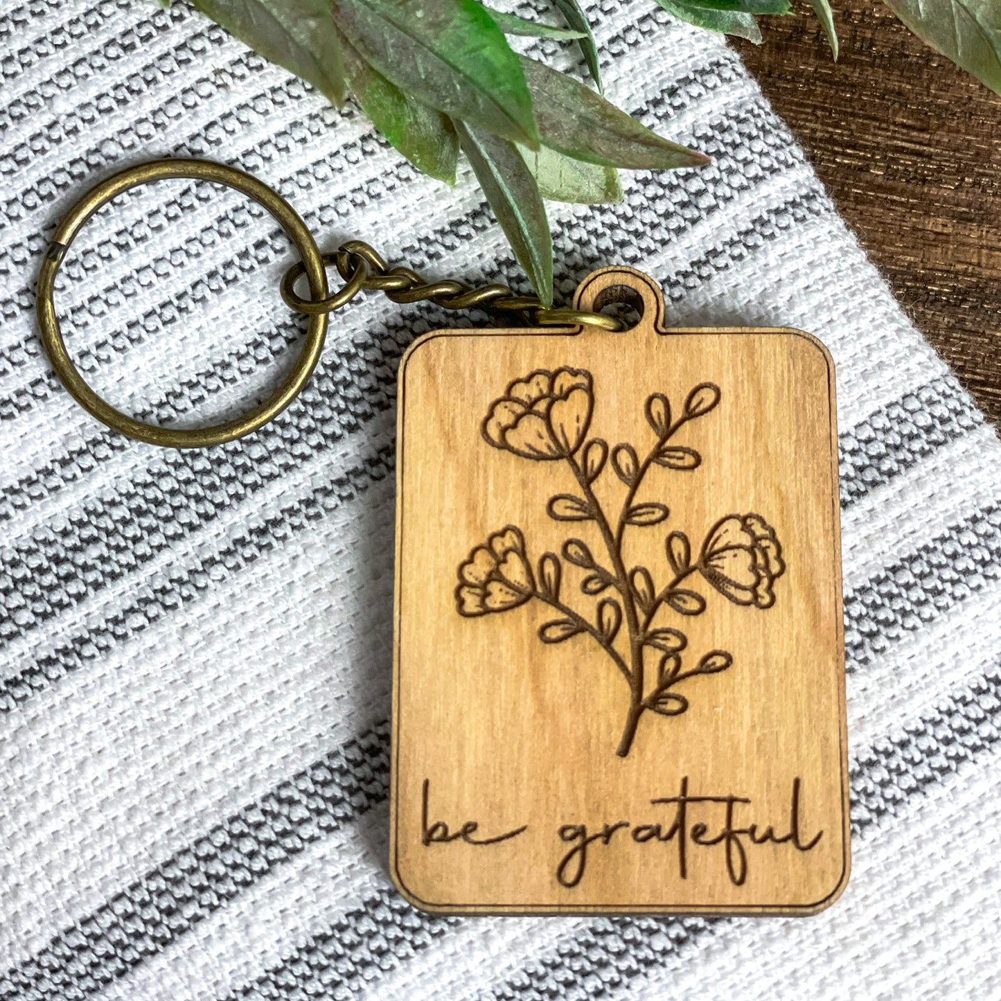 Be grateful - flower keychain