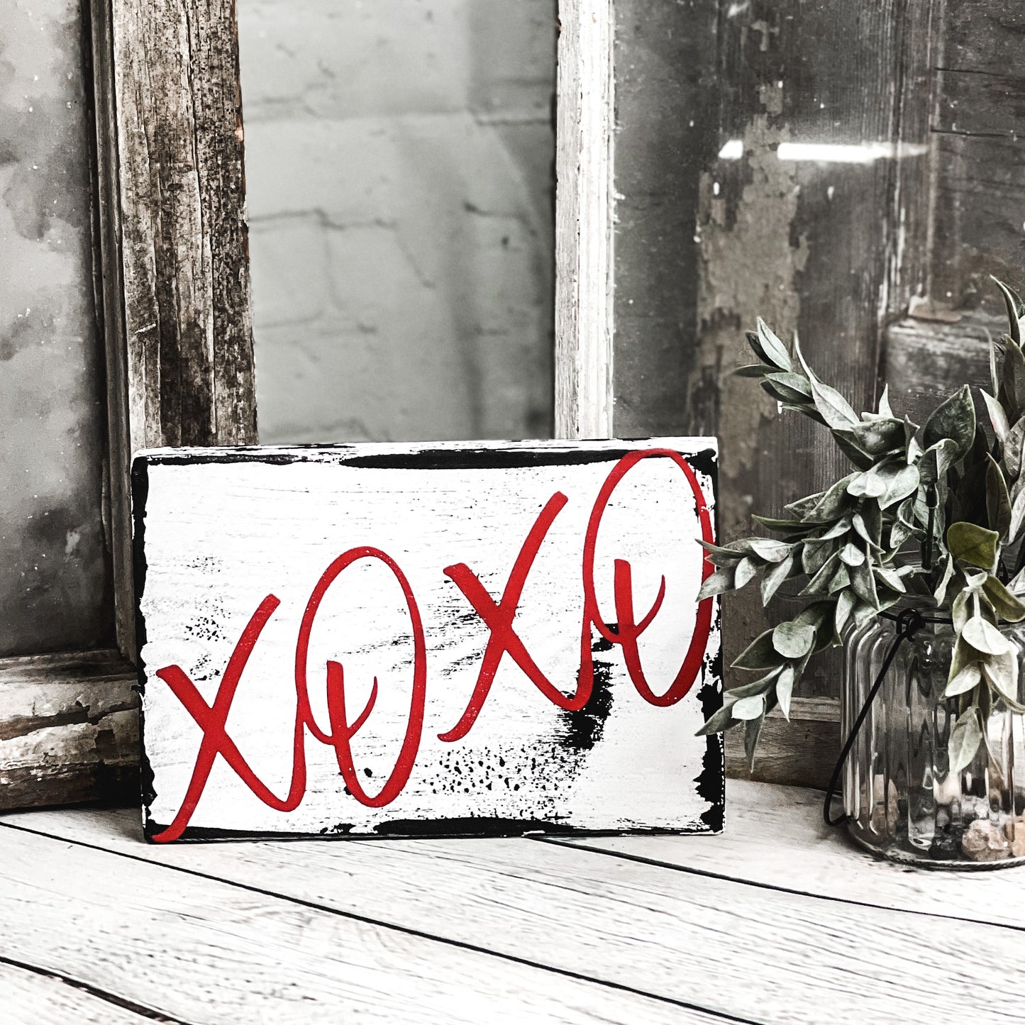 Distressed XOXO Wood Sign